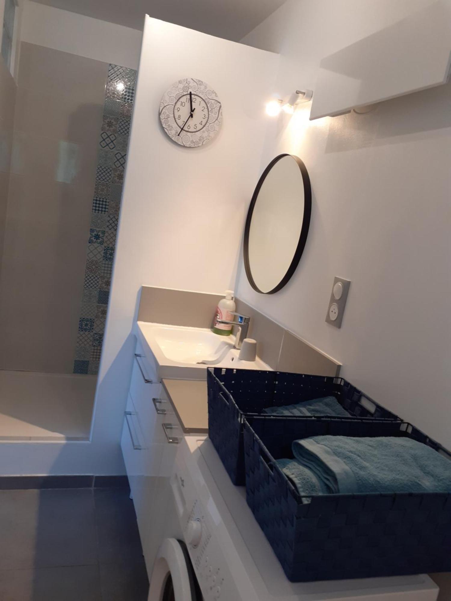 Maison Mitoyenne Avec Piscine Un Moment Chez Diane 格拉斯 外观 照片
